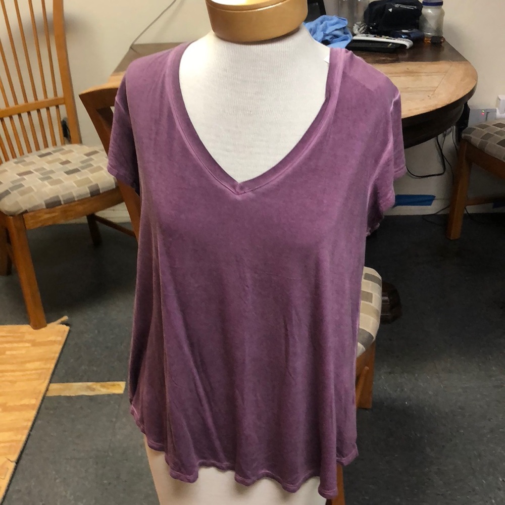 Hi low v neck t shirt